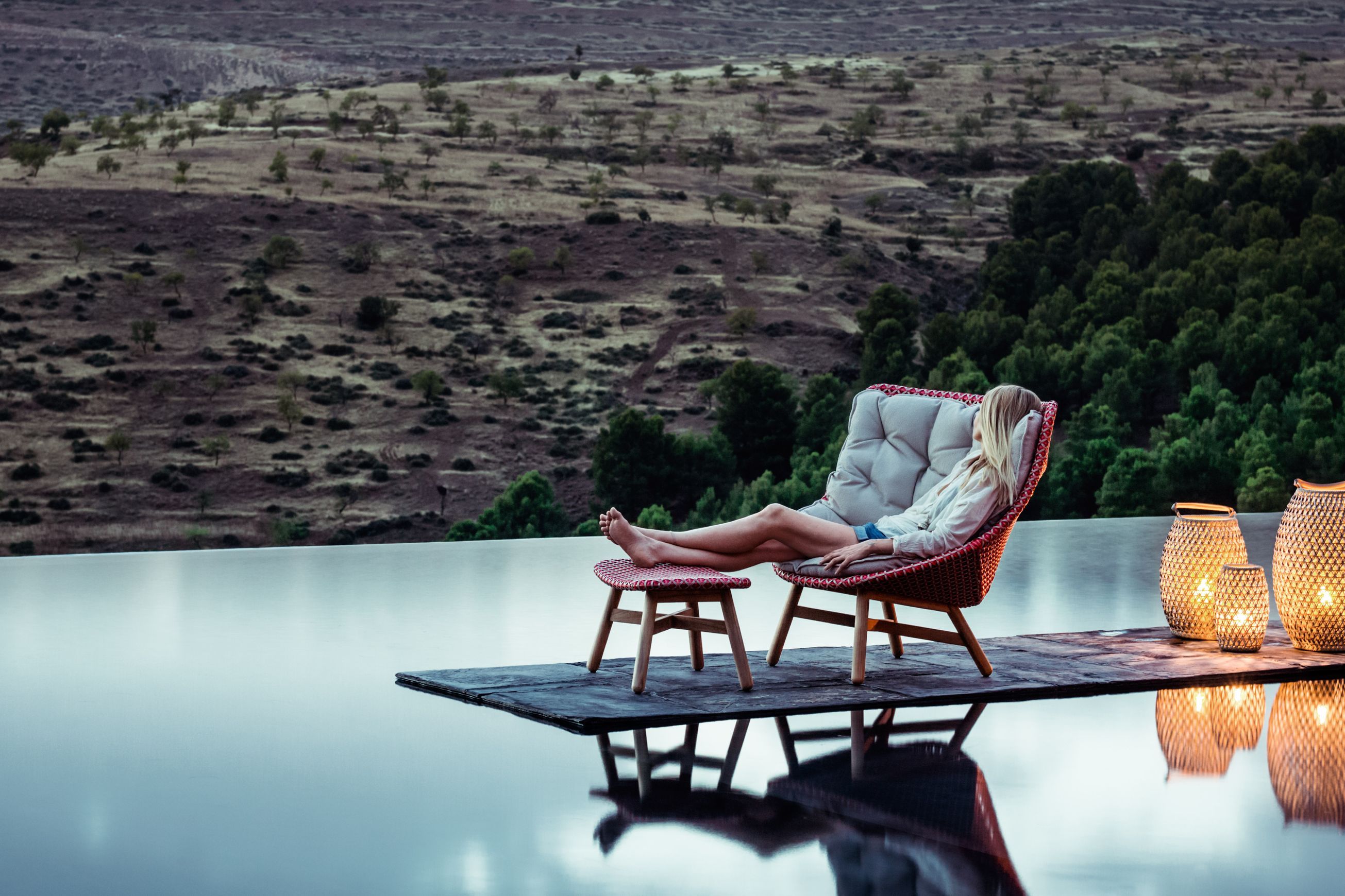 Mbrace wing chair by DEDON
