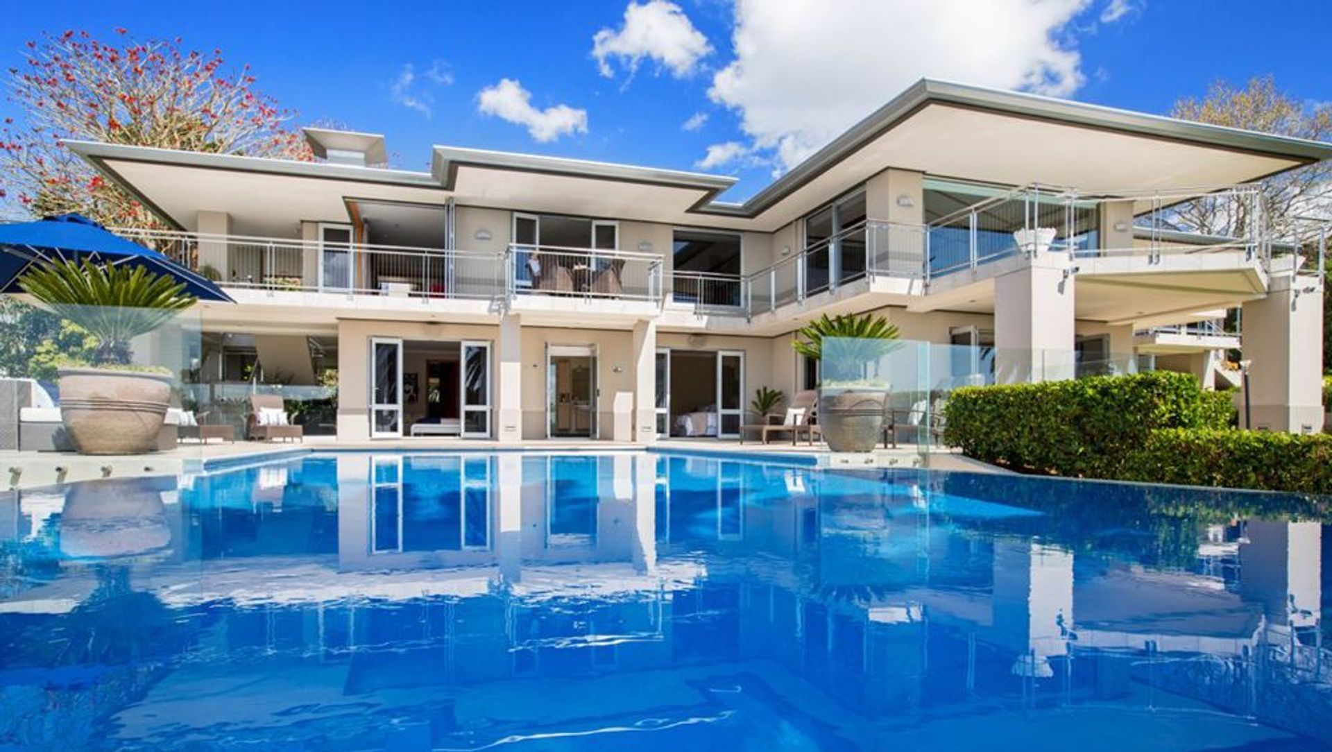 Mellons Bay Home & Landscape banner