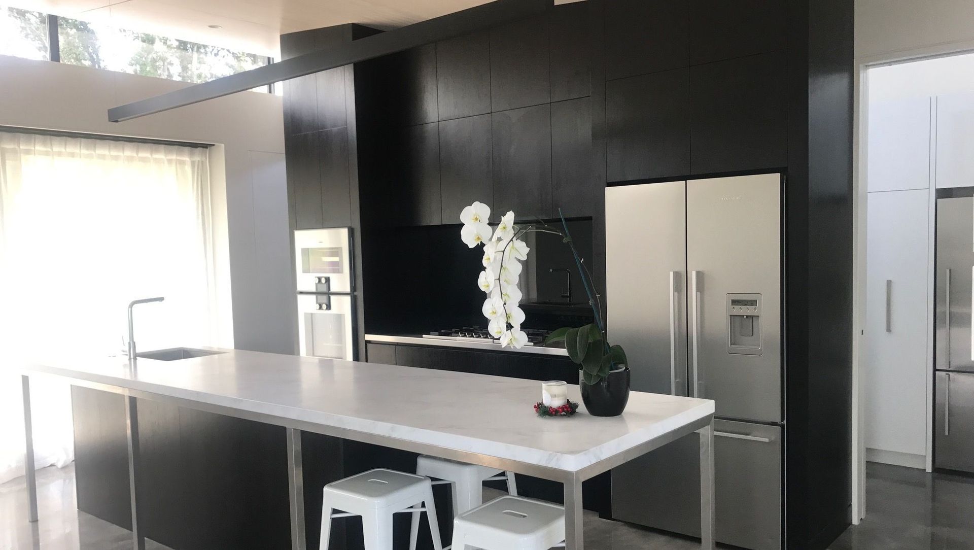 Modern Dark Veneer Kitchen banner