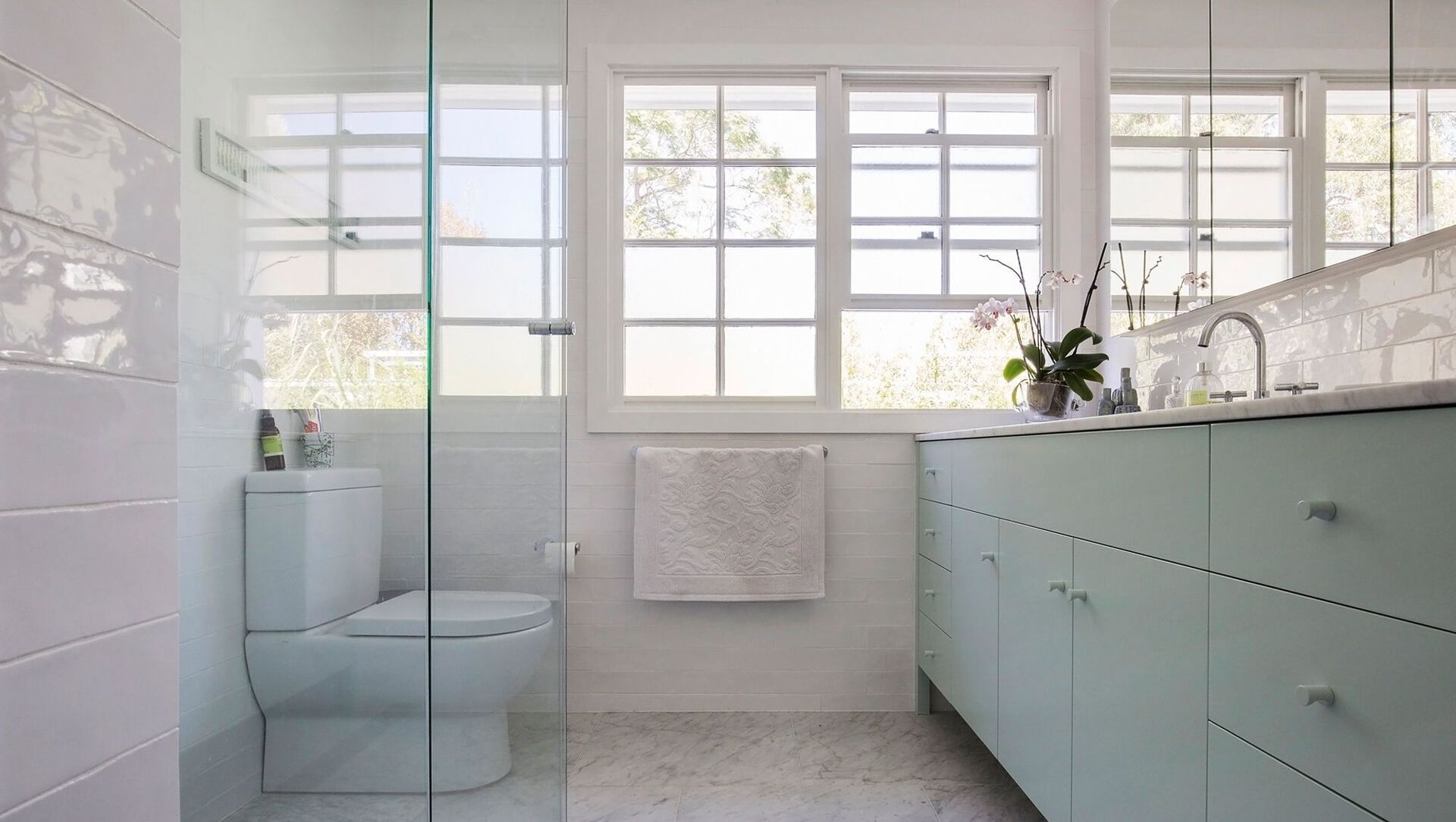 Modern Living in Spacious Woollahra Home banner