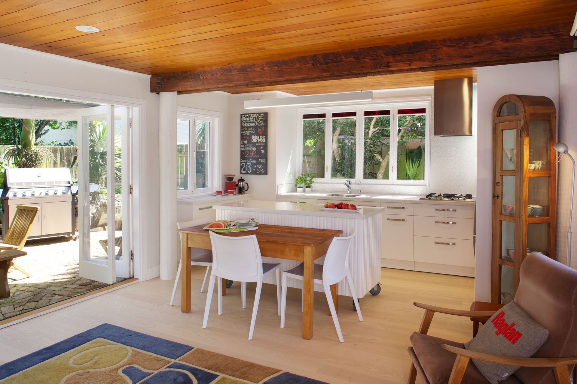 With a low Kauri ceiling forming the floor above, cabinetry and flooring is kept light to give the kitchen the aspired open and bright feel.