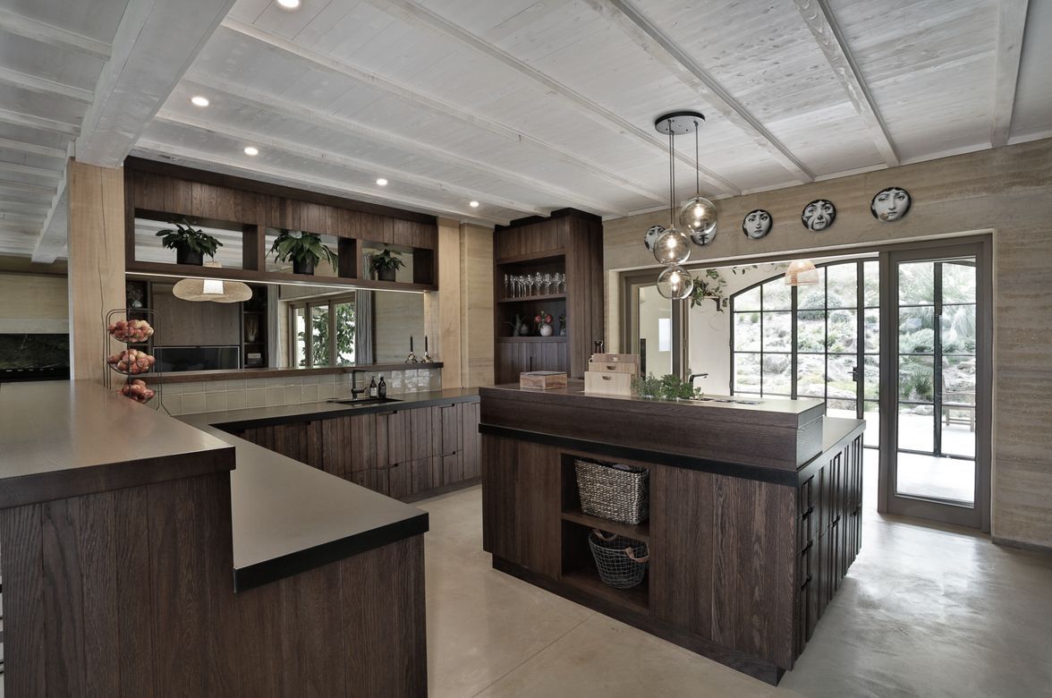 Muriwai Kitchen by Sue Gillbanks