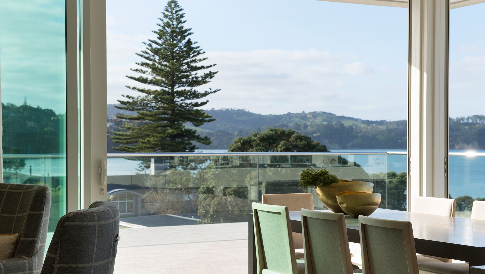 North Apartment banner