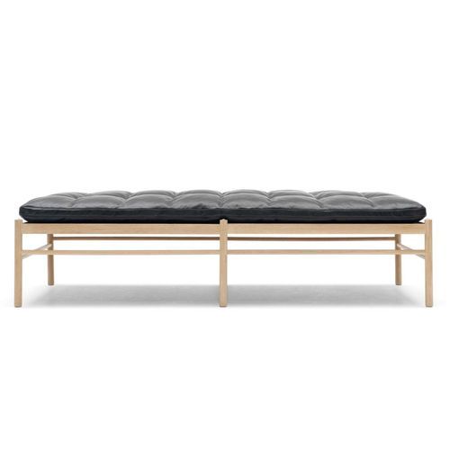 OW150 Daybed by Carl Hansen + Son