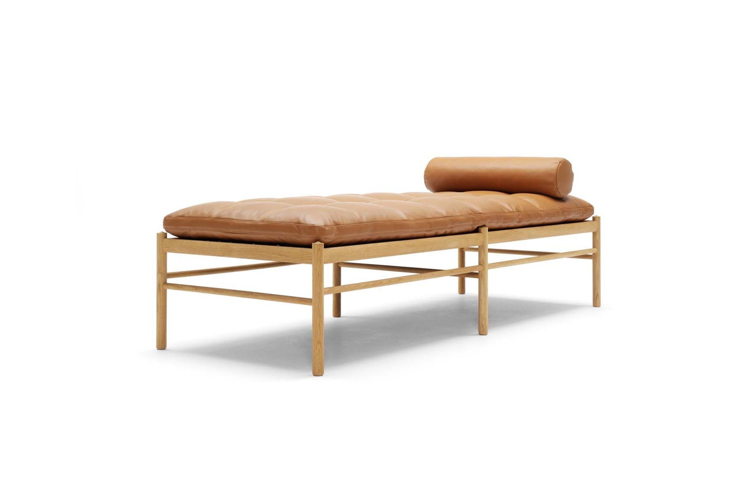 OW150 Daybed by Carl Hansen + Son