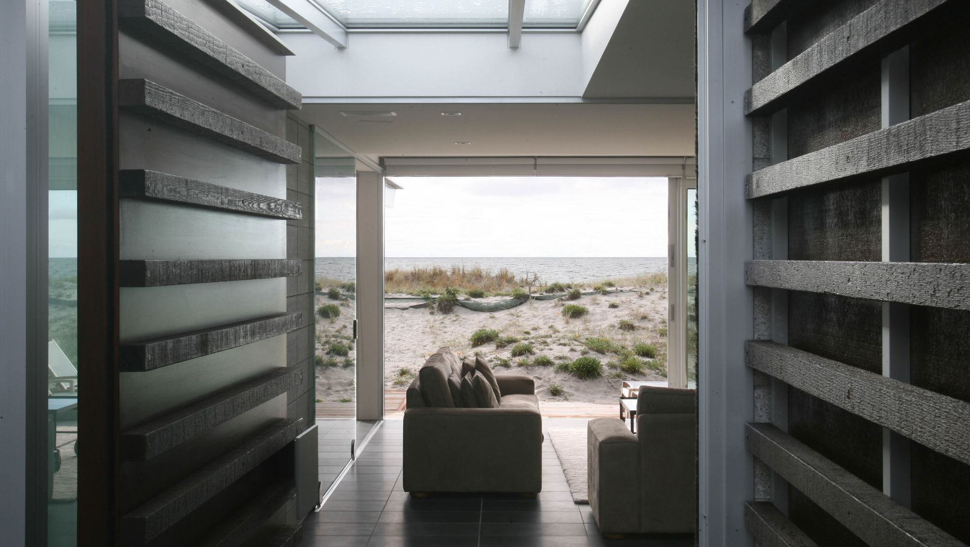 Omaha Beachfront House banner