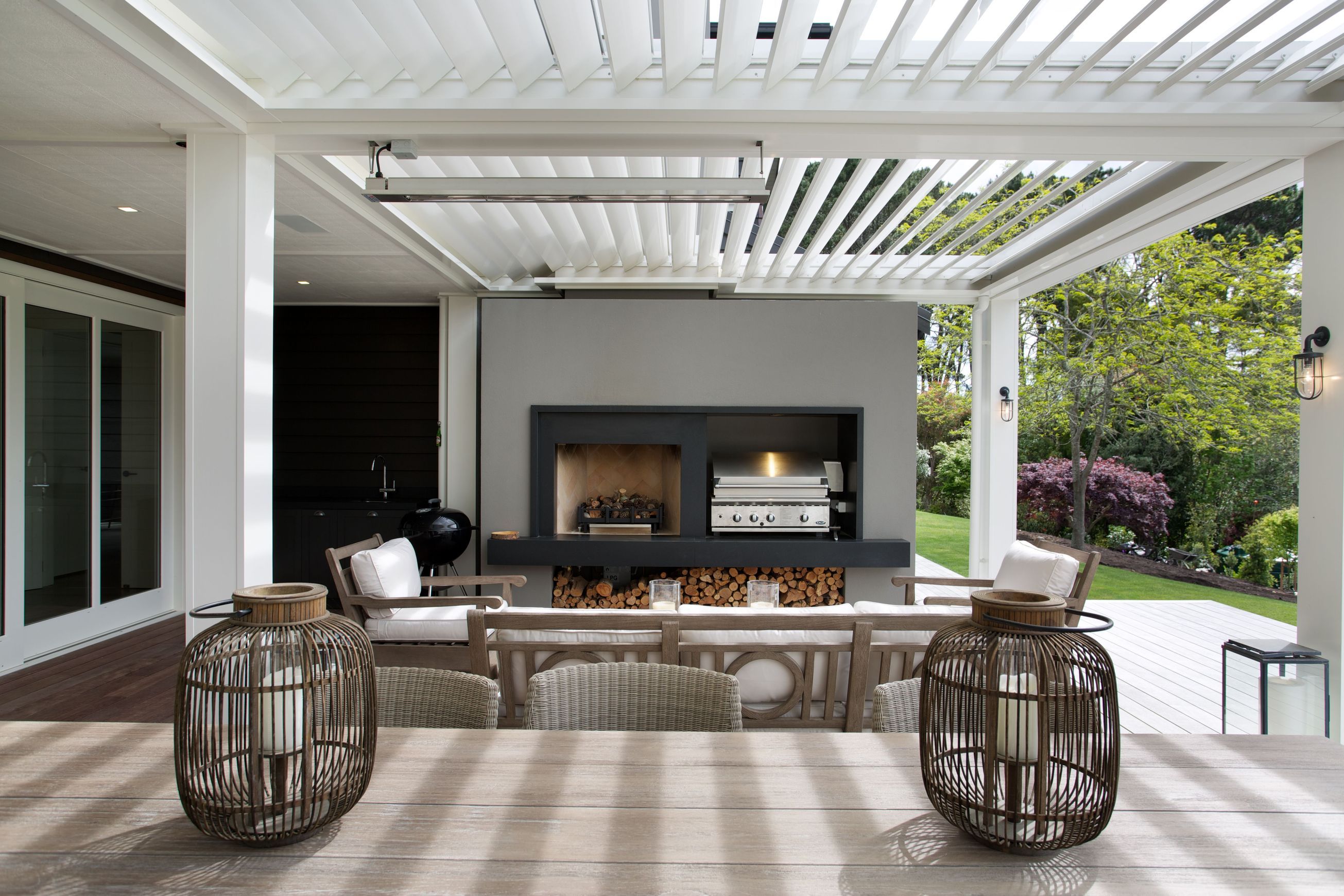 Outdoor Kitchens and BBQs