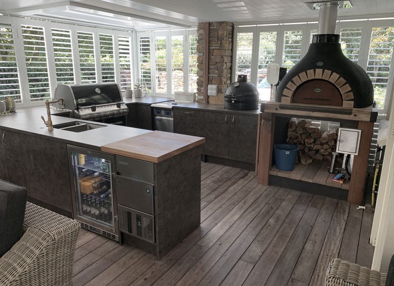 Outdoor kitchen