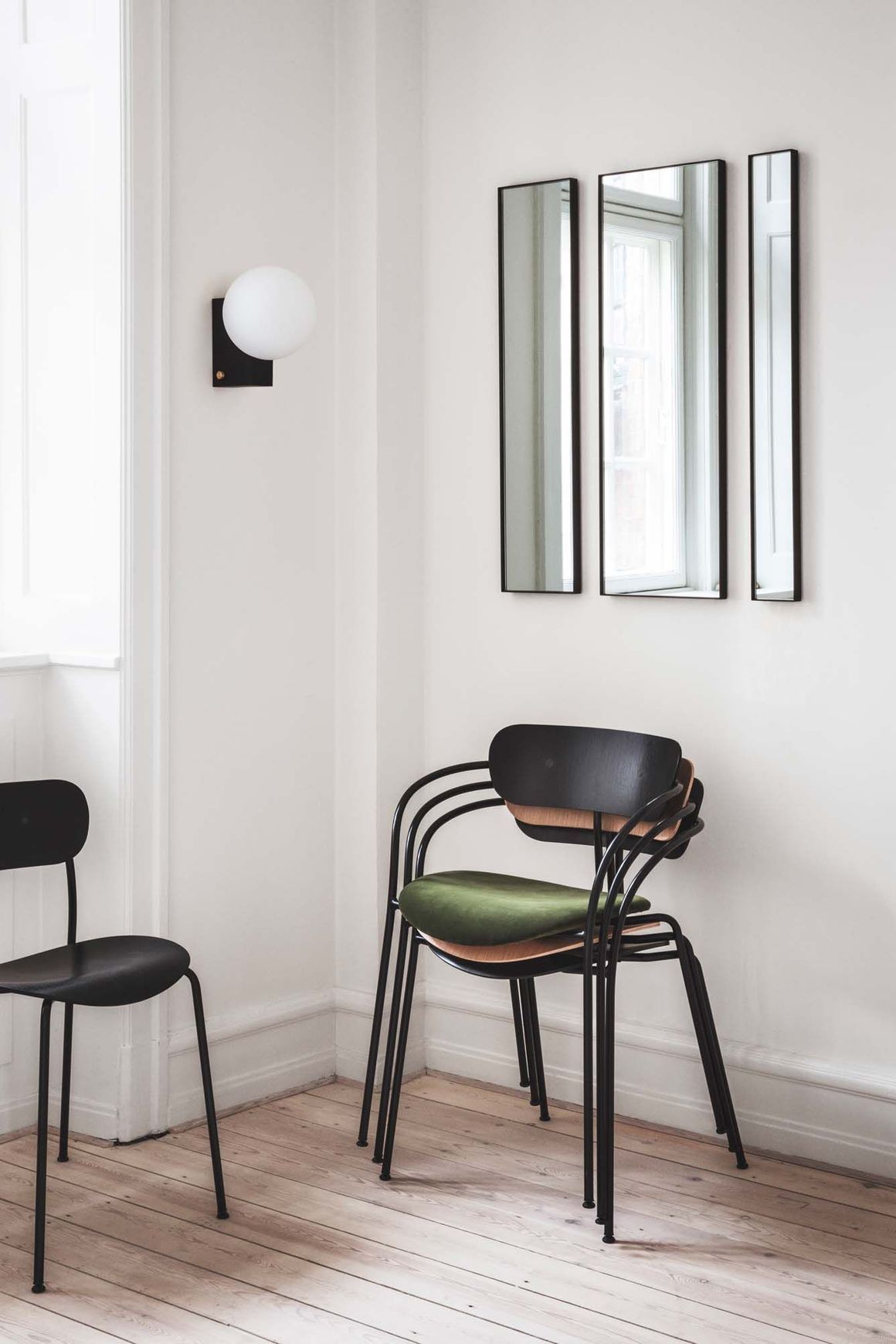 PAVILION AV2 Chair by &Tradition