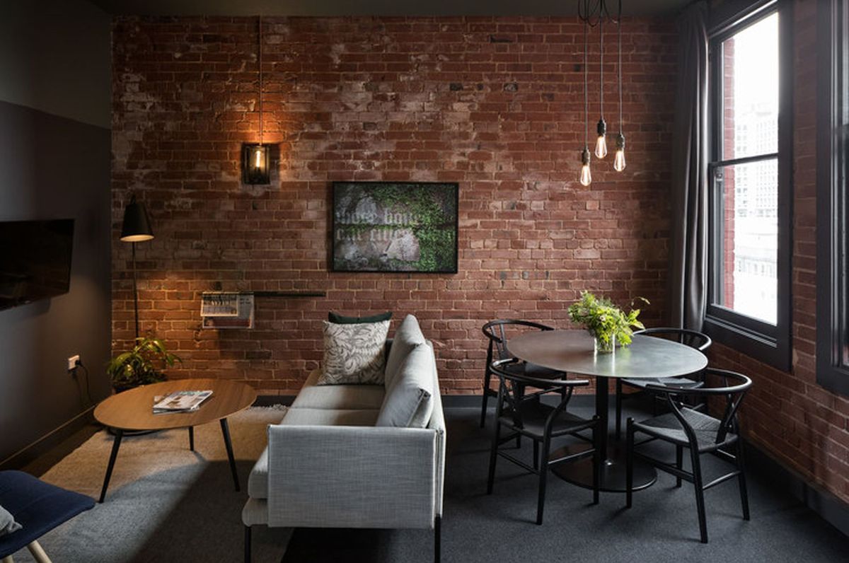 Chamberson Hotel