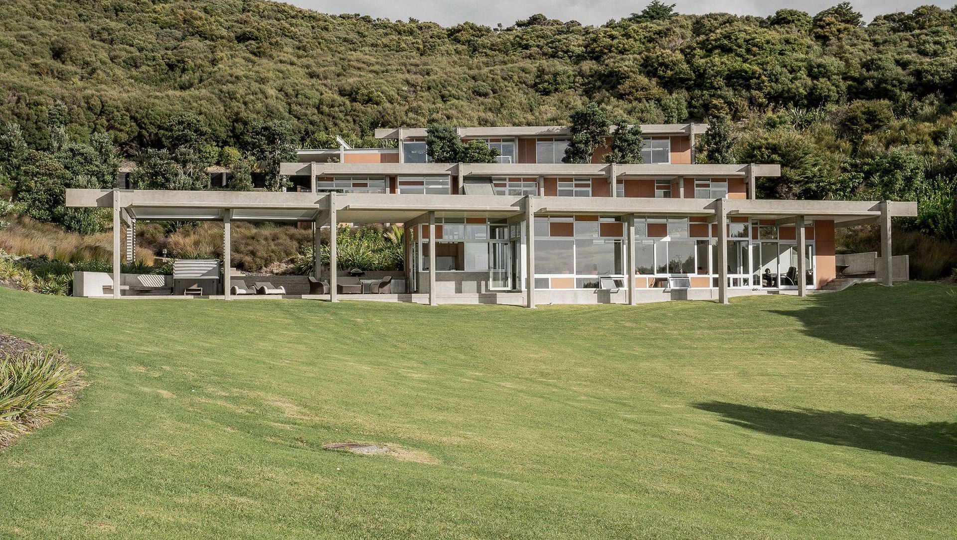 Parekura Bay House | Project of the Month banner