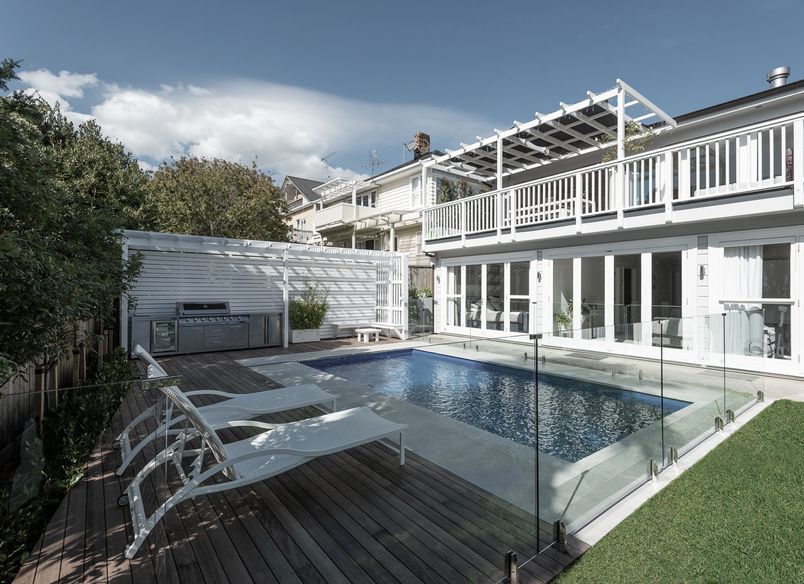 Parnell Pool with City View