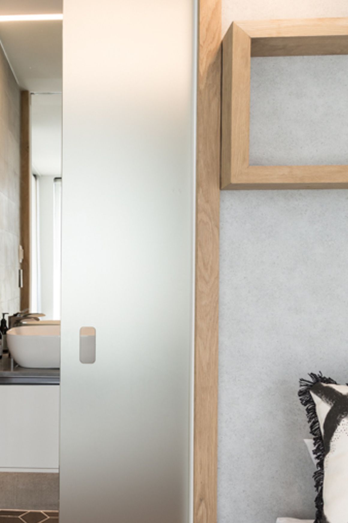 Pattern & Privacy Glass