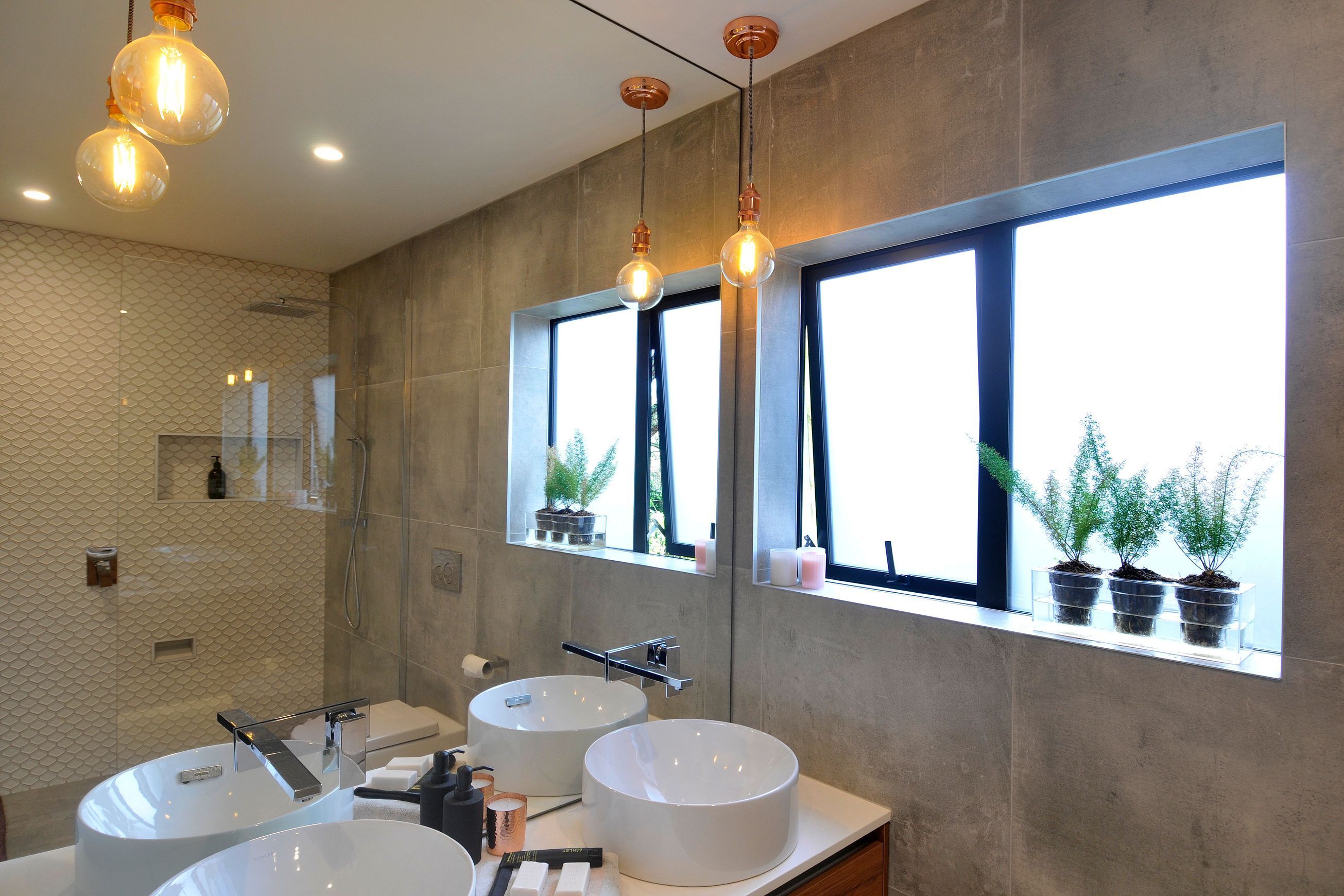 Pattern & Privacy Glass