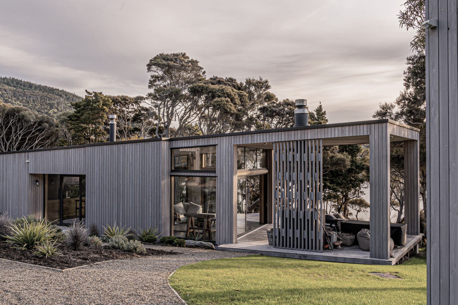 Phil's Painters LTD banner