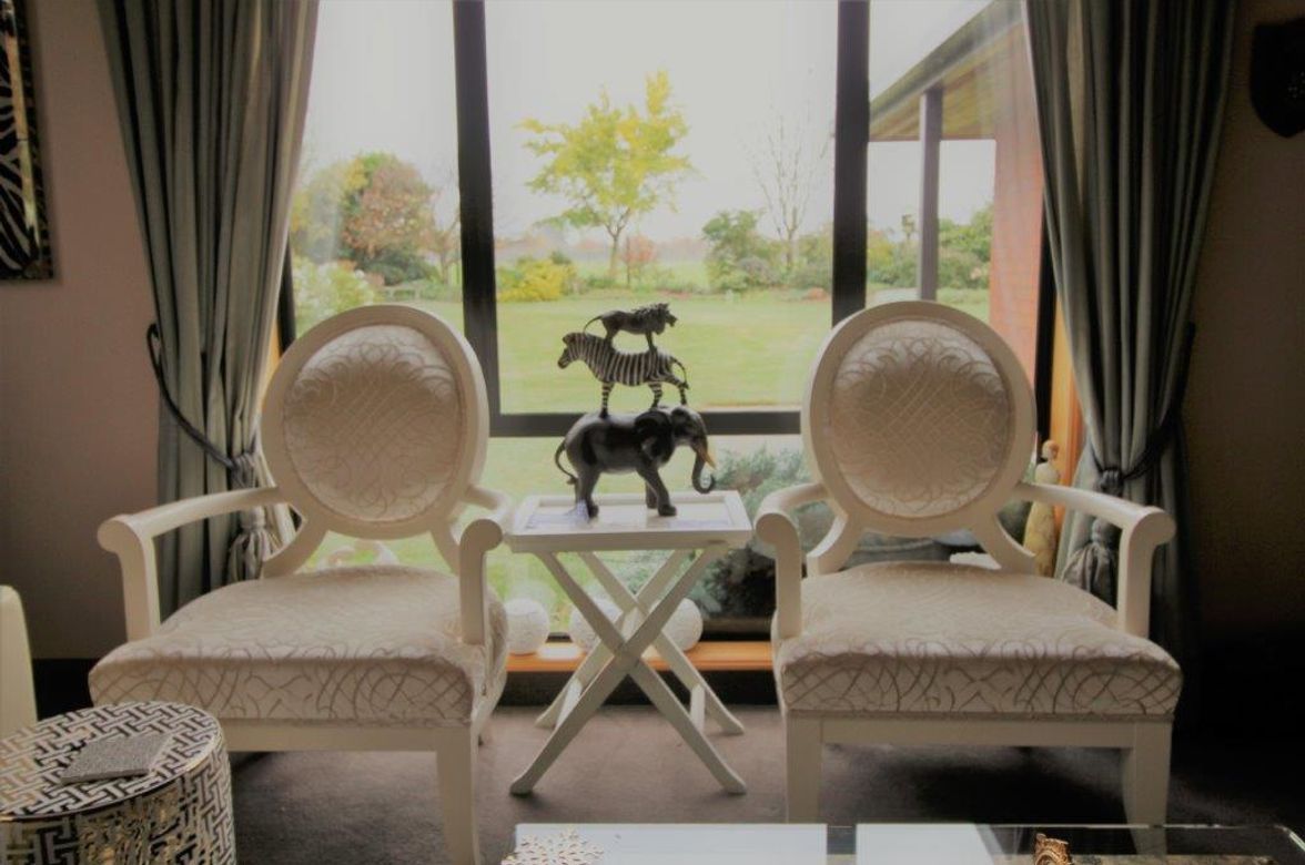 Racecourse Road Home