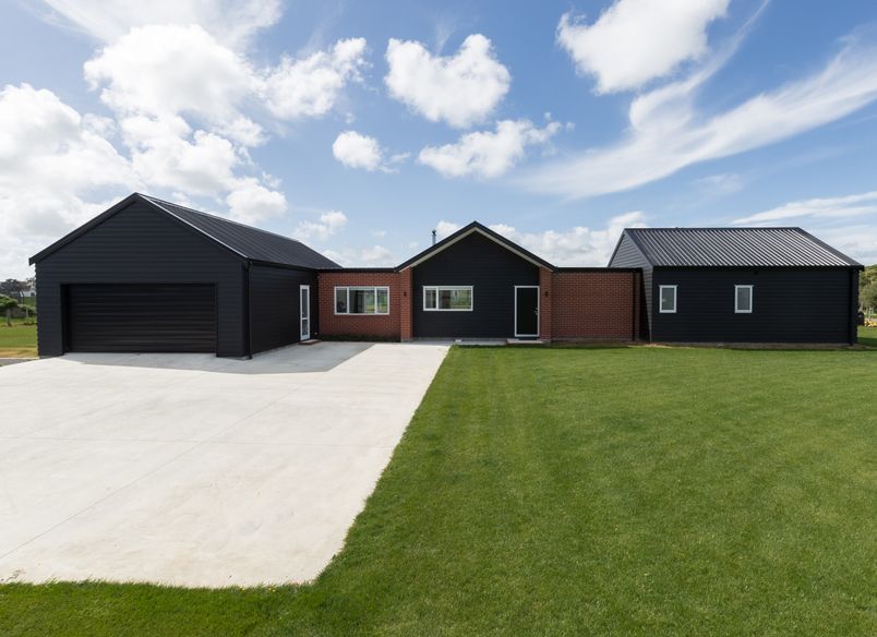 Red Brick & Linea Home