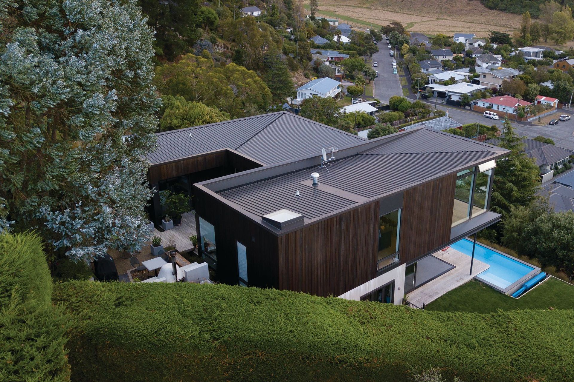 The silver dollar gum tree overlooks the house, including a cental courtyard area and barbeque area.