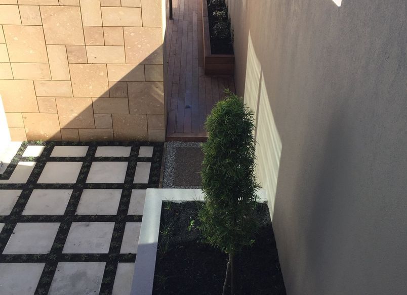 River Road | Hamilton