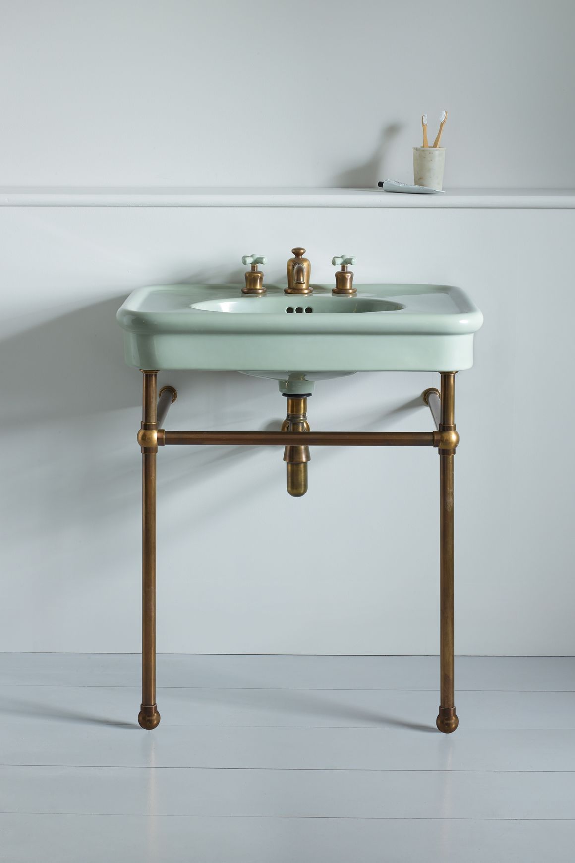Rockwell Basin on Basin Stand
