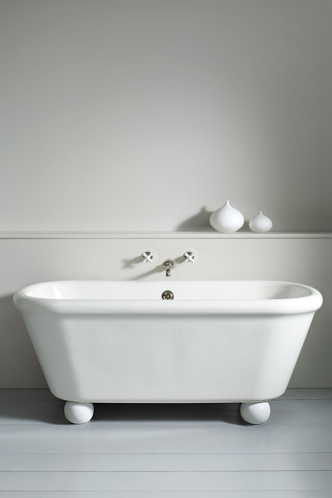 Rockwell Bath with Feet