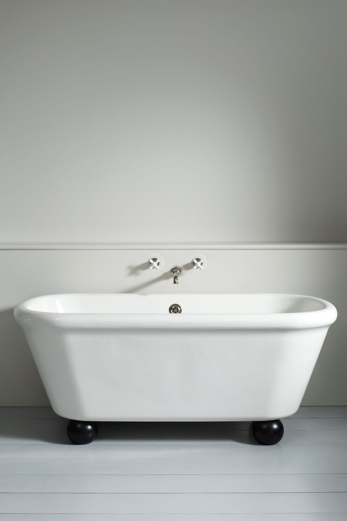 Rockwell Bath with Feet