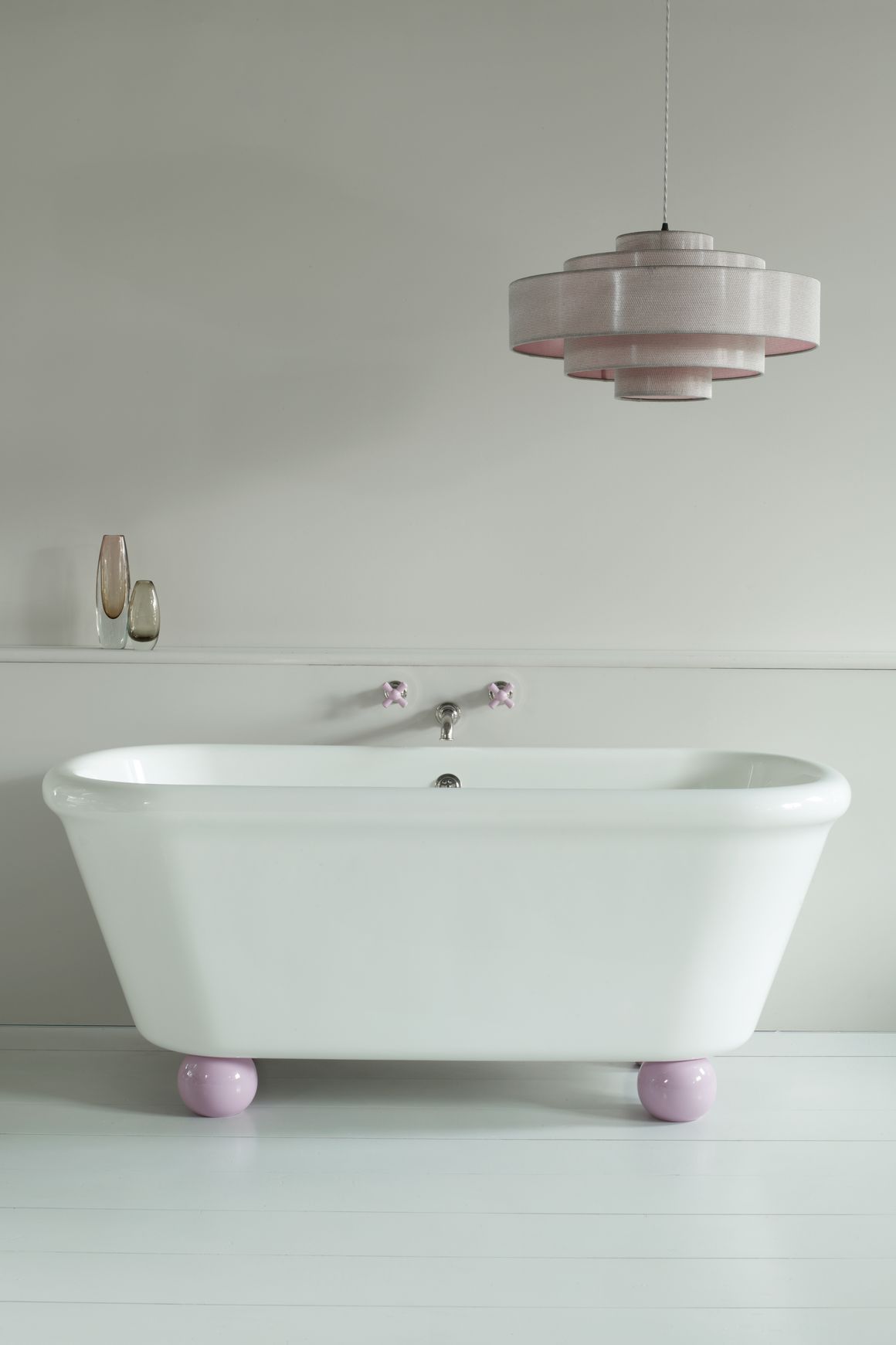 Rockwell Bath with Feet