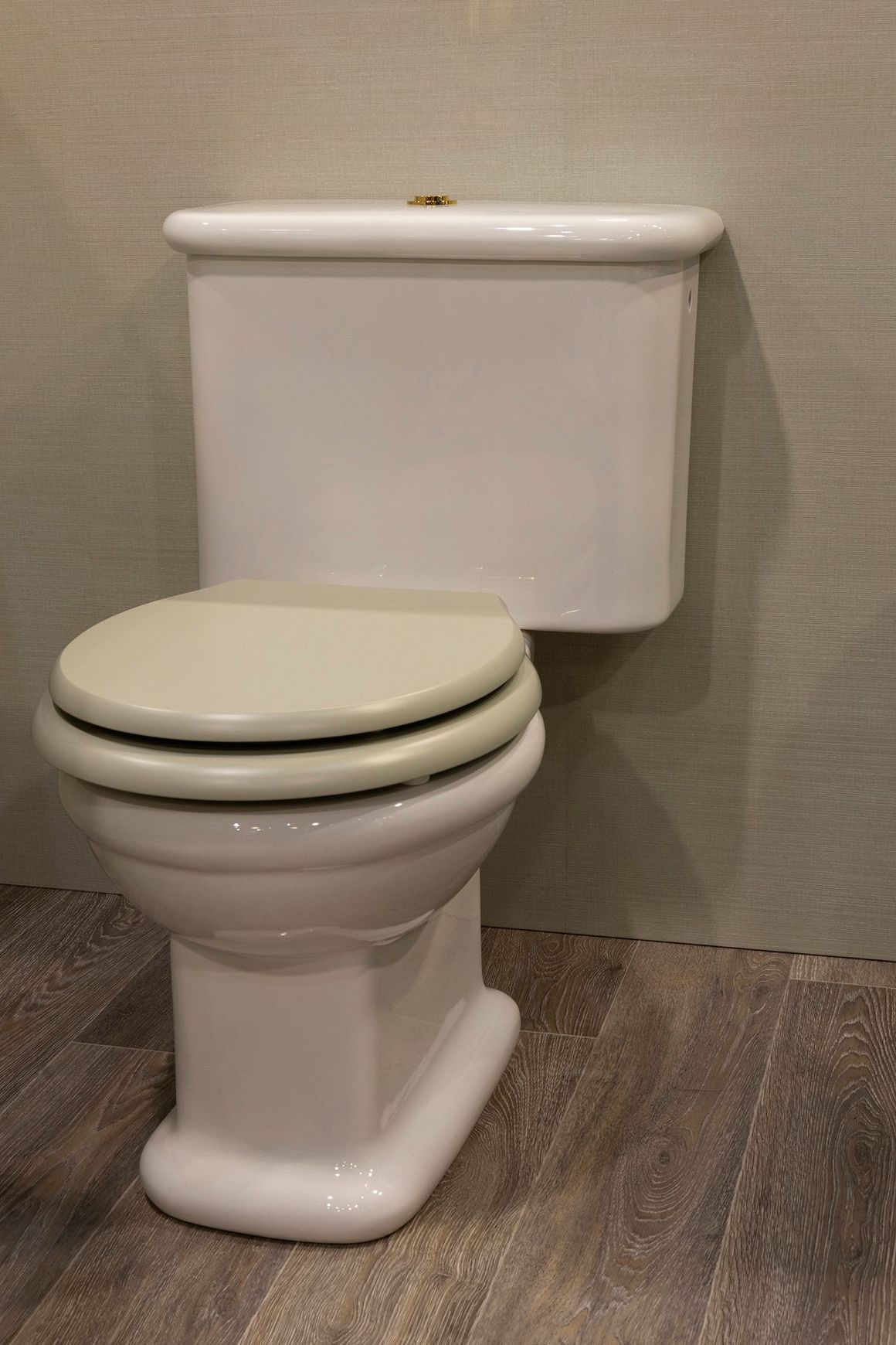Rockwell Toilet Pan With Horizontal Outlet