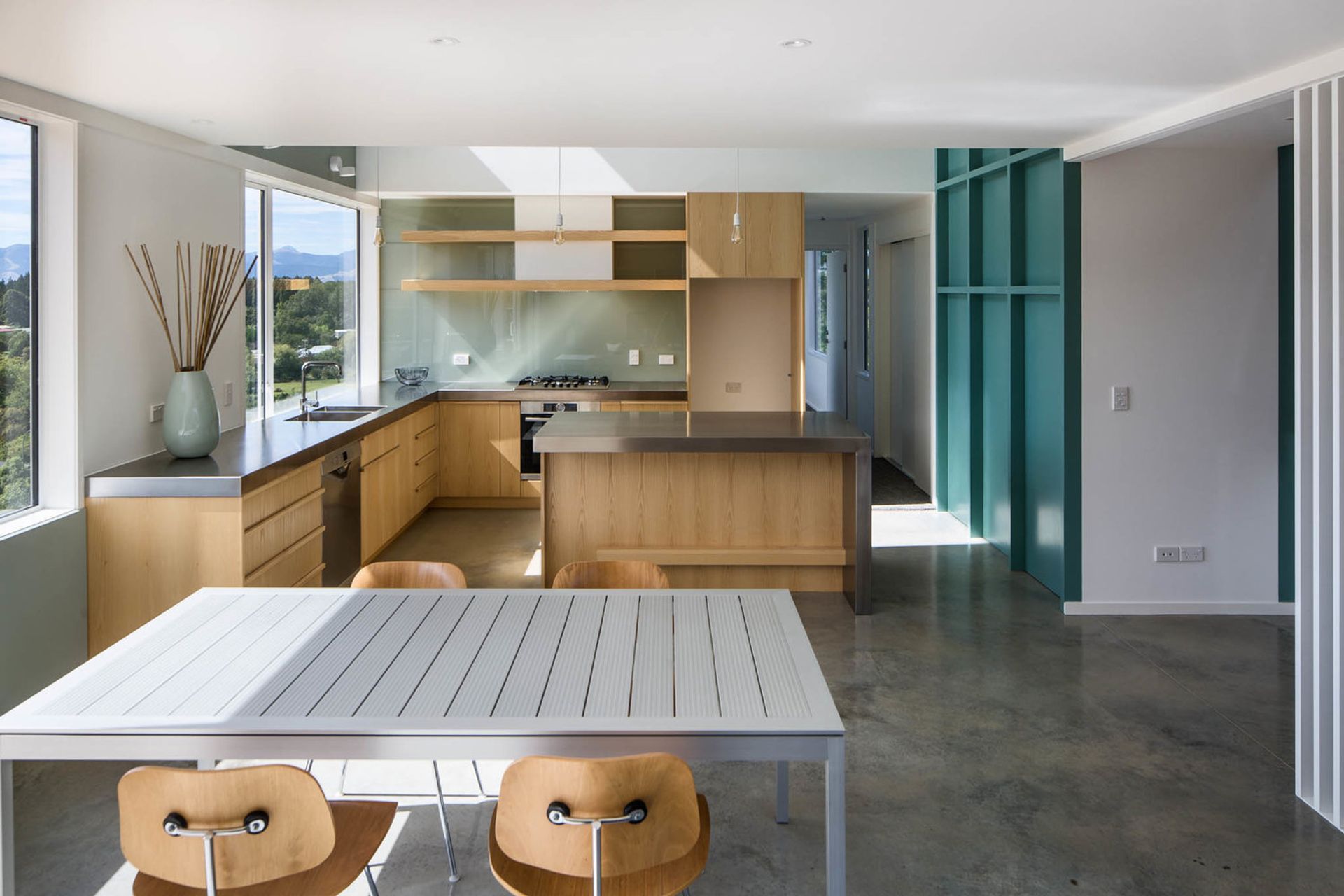 Photo by Paul McCredie.