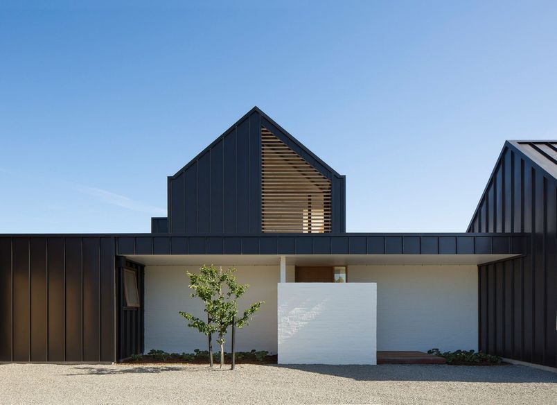 Ryan House: contemporary rural