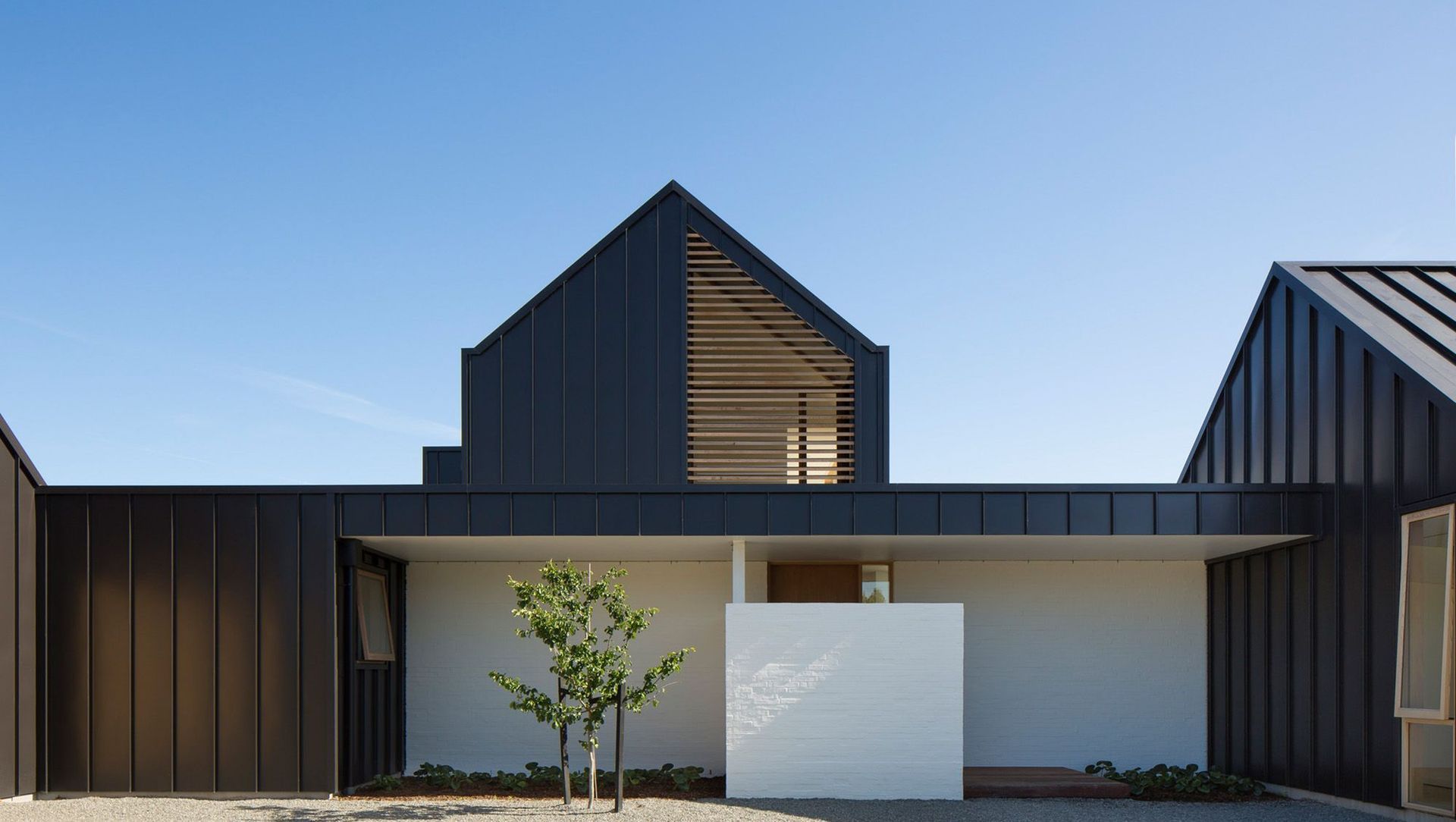 Ryan House: contemporary rural banner