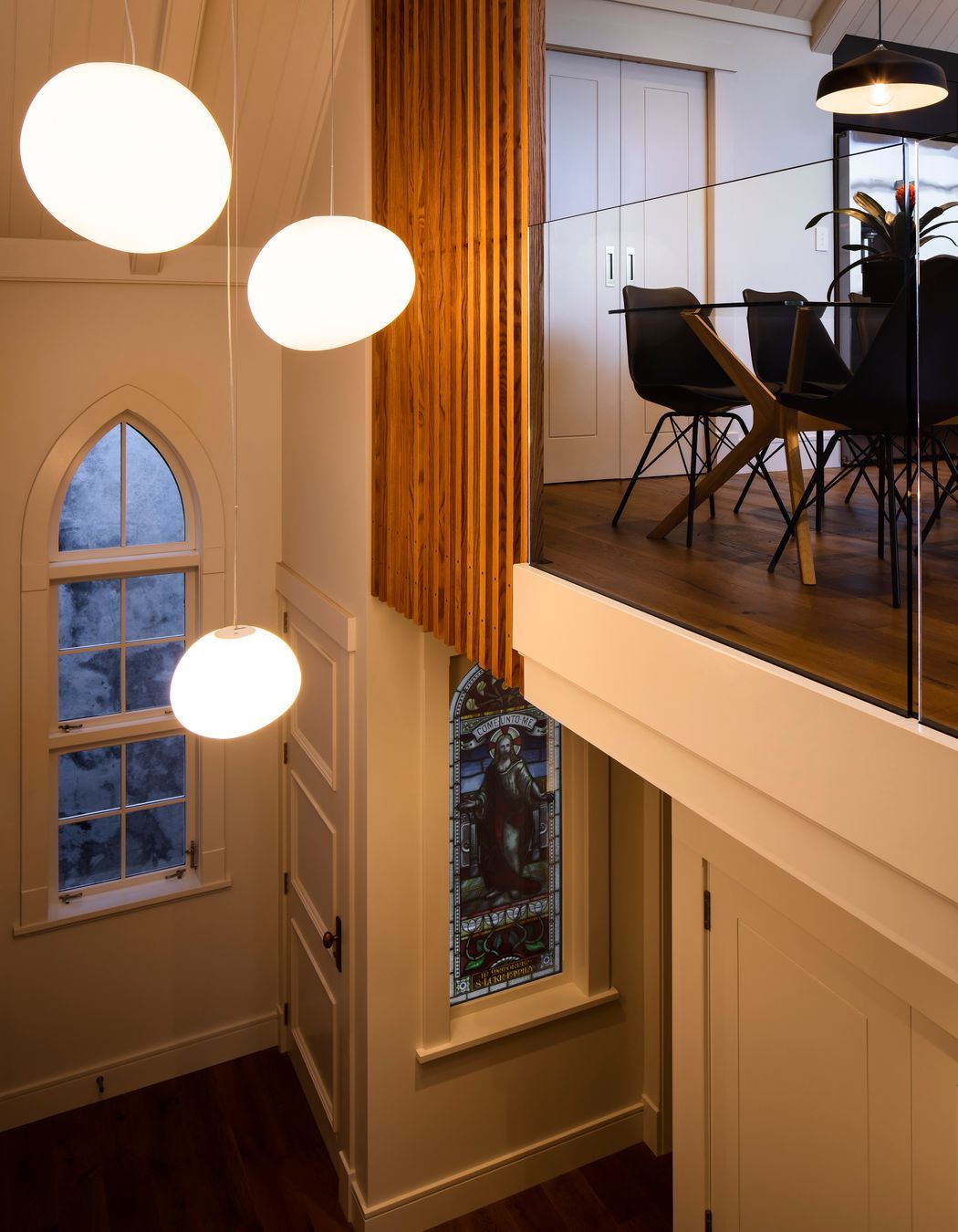 HURFORD'S Elegant Oak Vintage Engineered Flooring