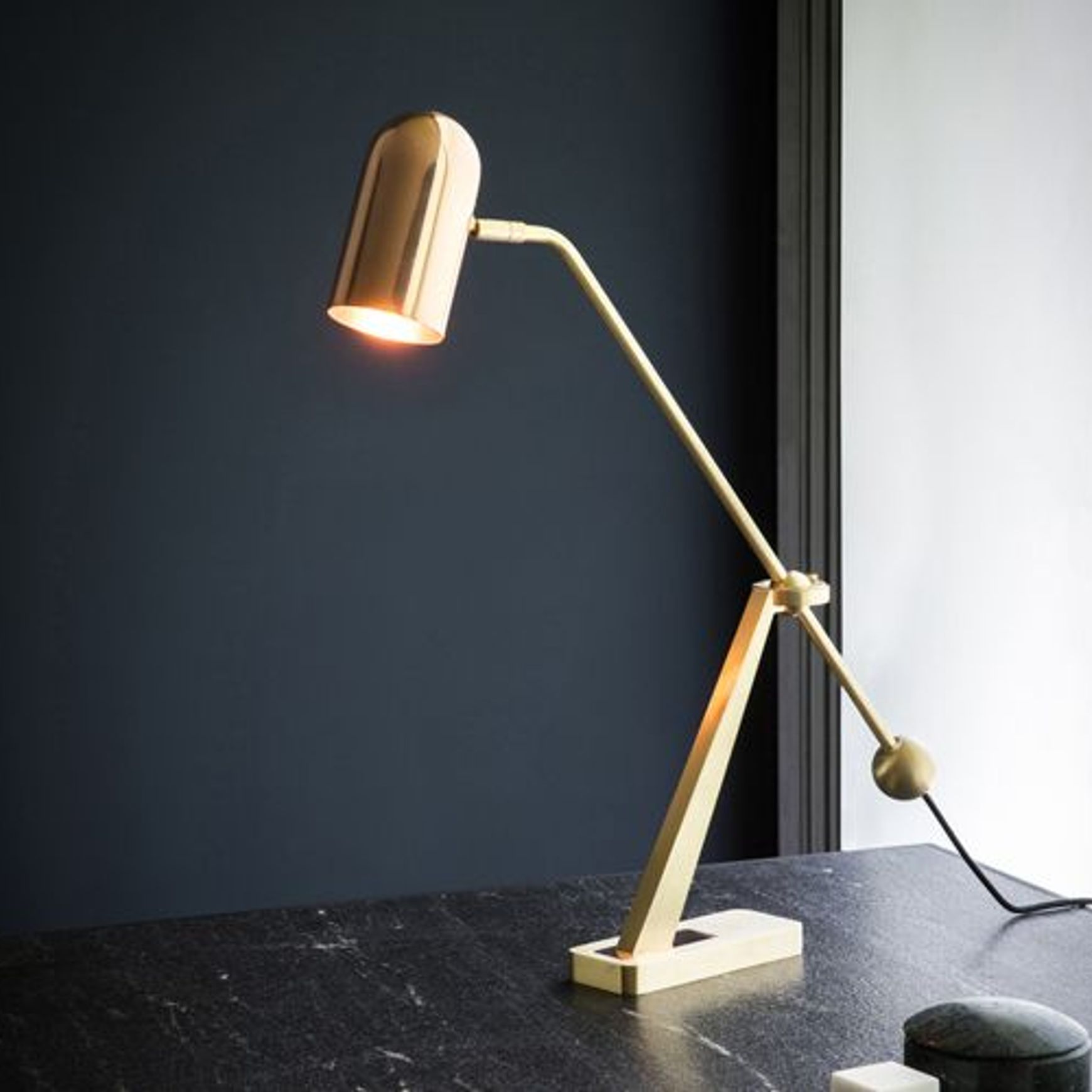 Stasis Table Lamp