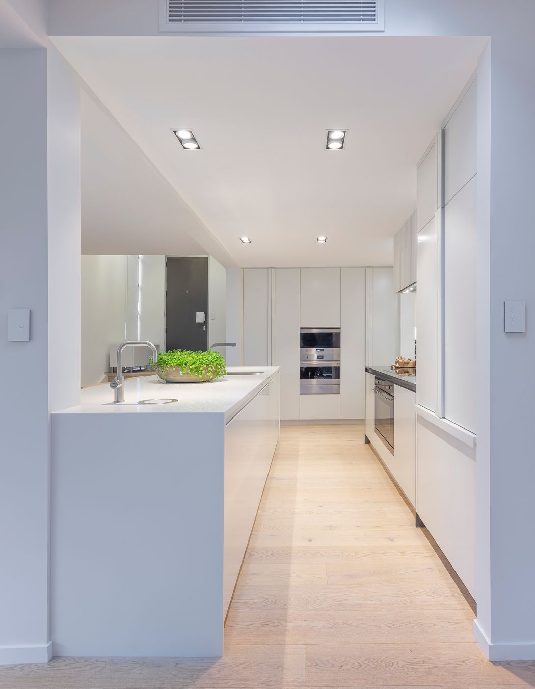 Remuera Kitchen designed by Natalie Du Bois - Photo by Kallan Mac Leod