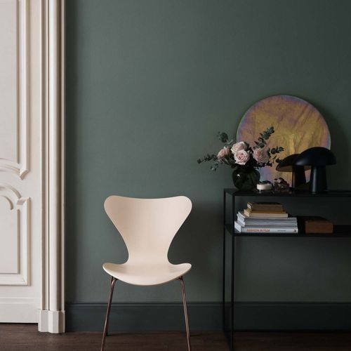 Series 7 Chair by Fritz Hansen