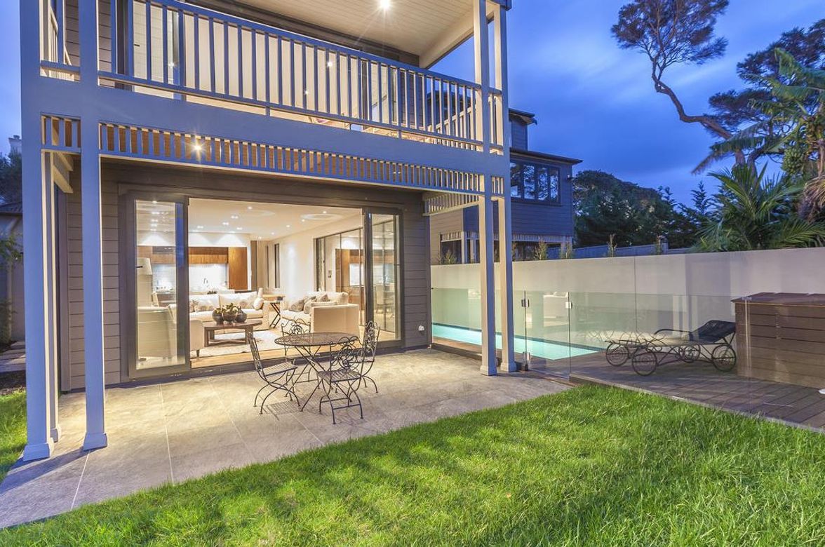 Shelly Beach Road, Ponsonby