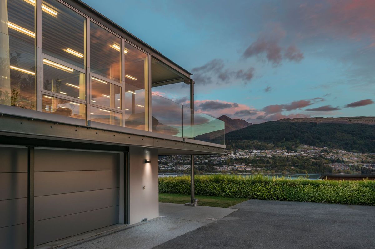 Shimmerlake Residence