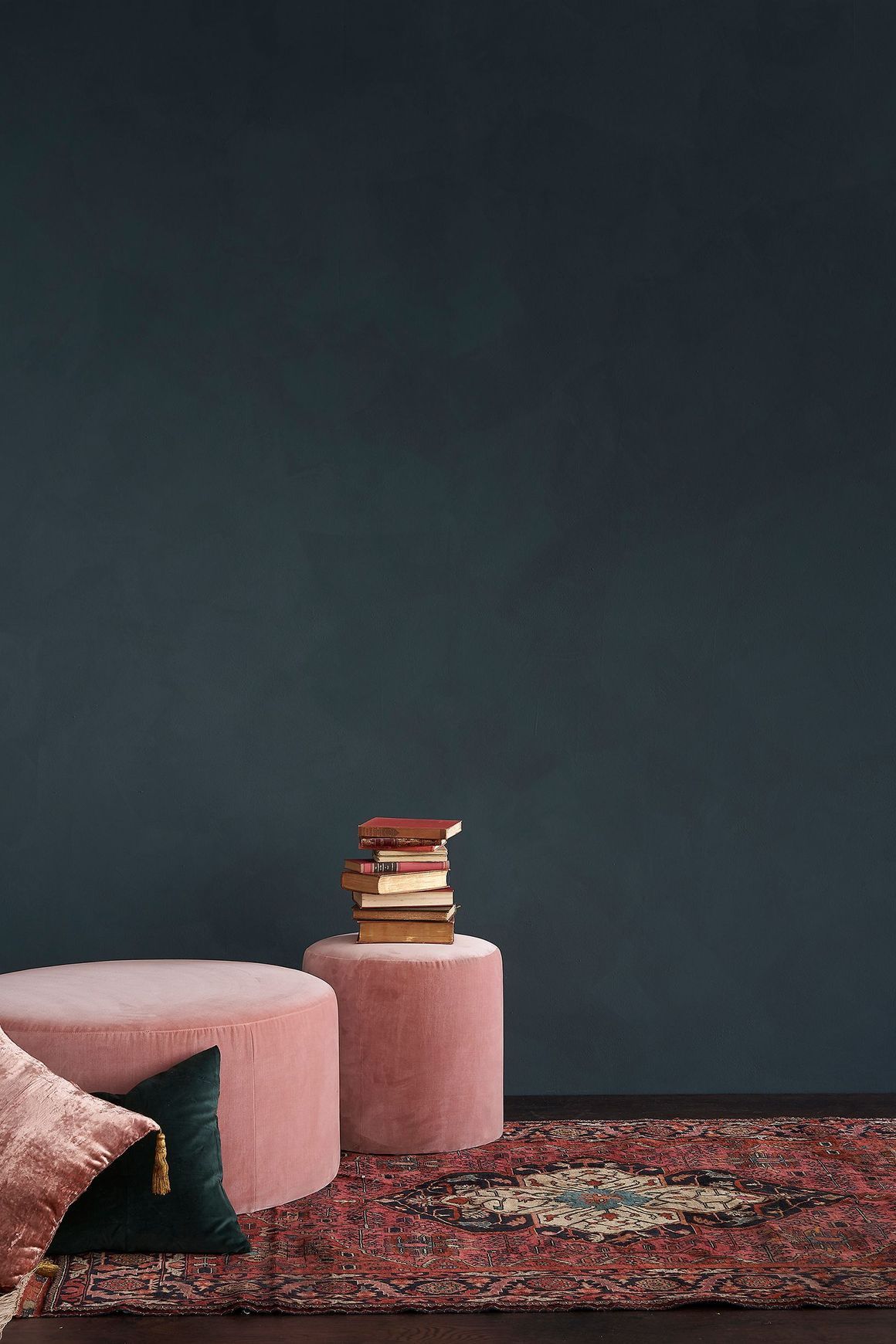 Smooth Impasto Paint: smooth, velvety and beautifully opaque, this finish creates a sense of depth and gives walls a unique natural character