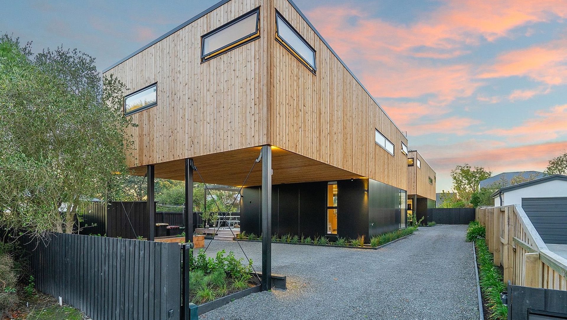 St Albans home - Select Tight Knot (STK) Cedar banner