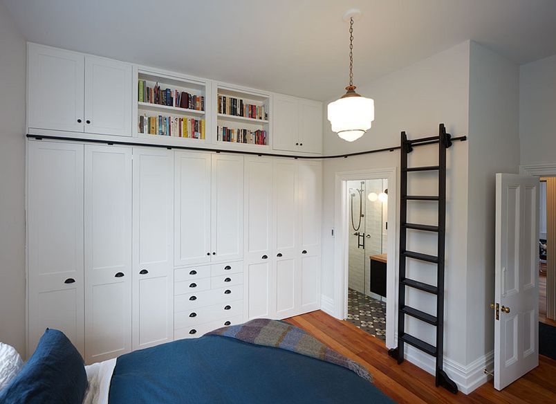 Sumner AWARD WINNING Robe