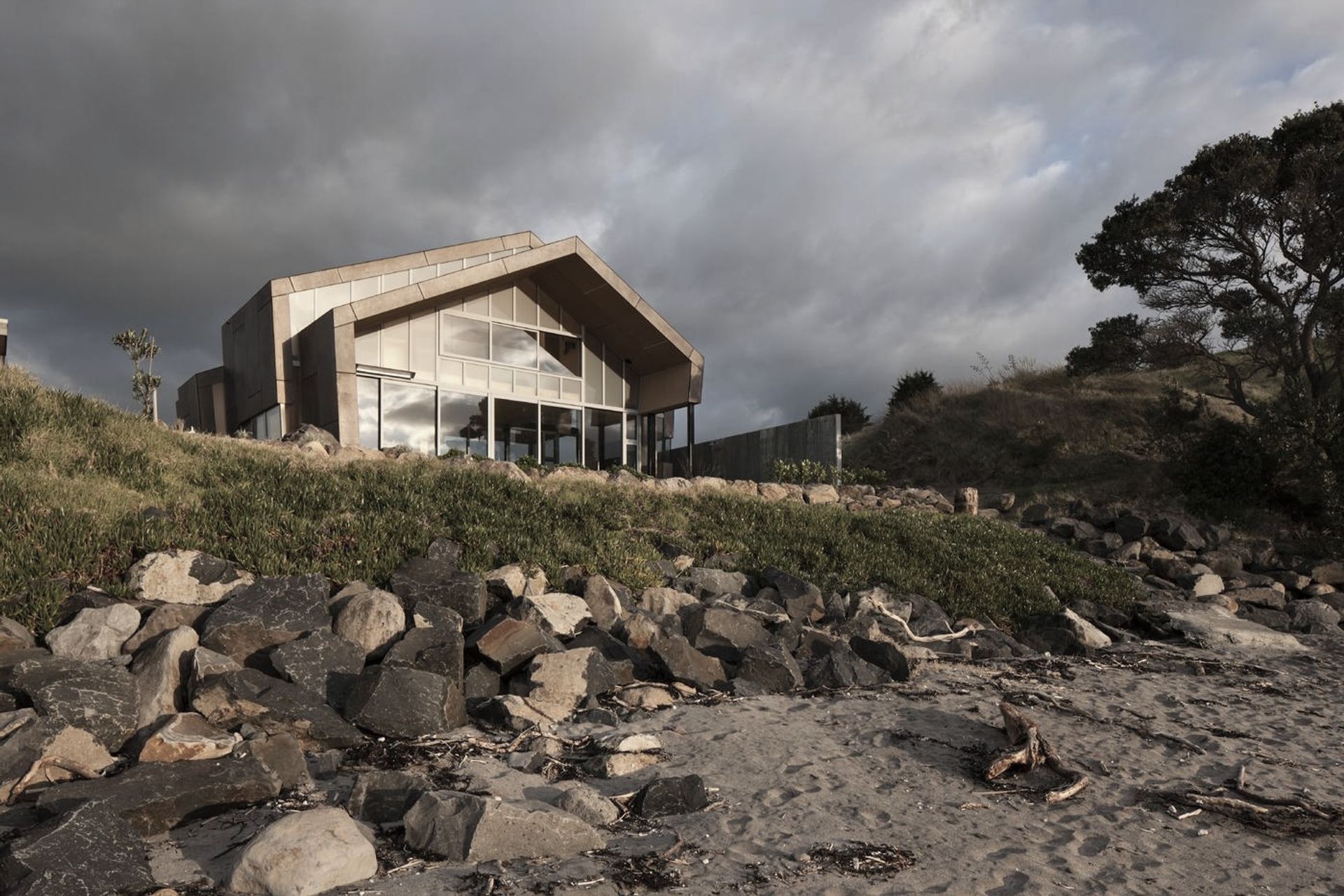 Lindesay Construction banner