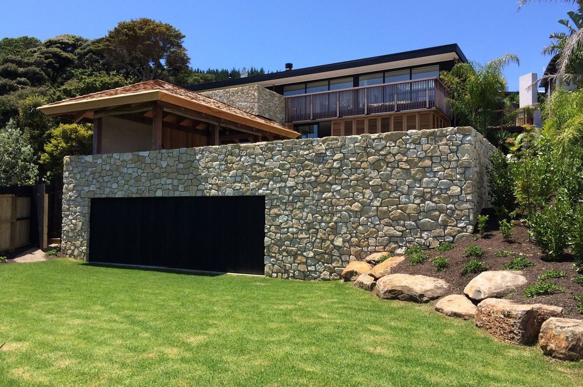 Te Kuiti Limestone, Langs Beach.