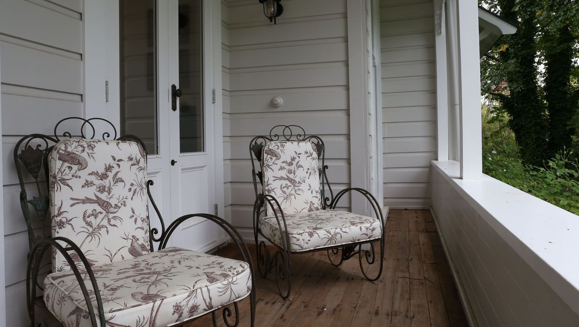 The English Villa banner