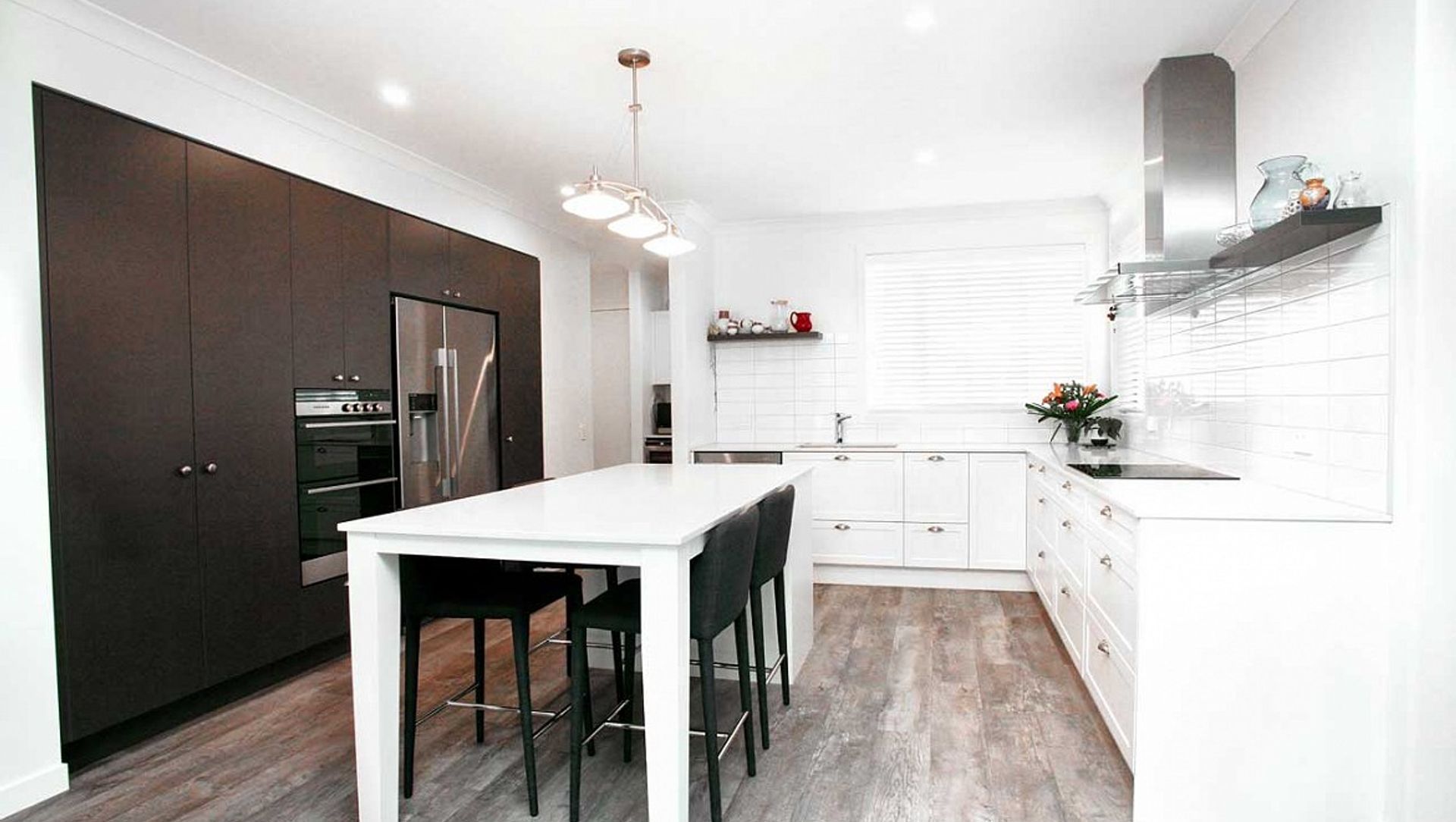 The Lakes Kitchen banner