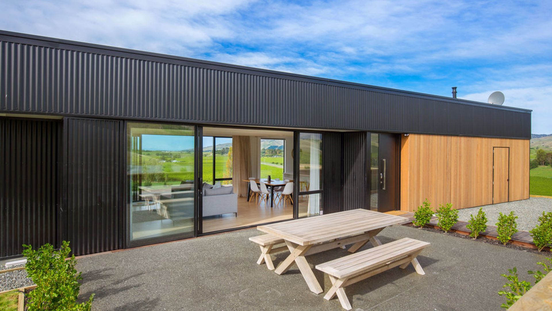 The Nineteenth banner