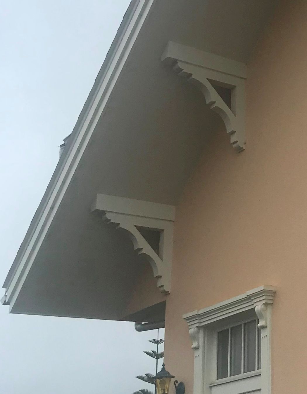Gable false brackets in situ