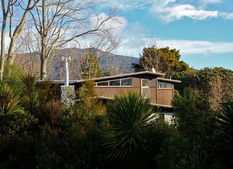Turangi River House