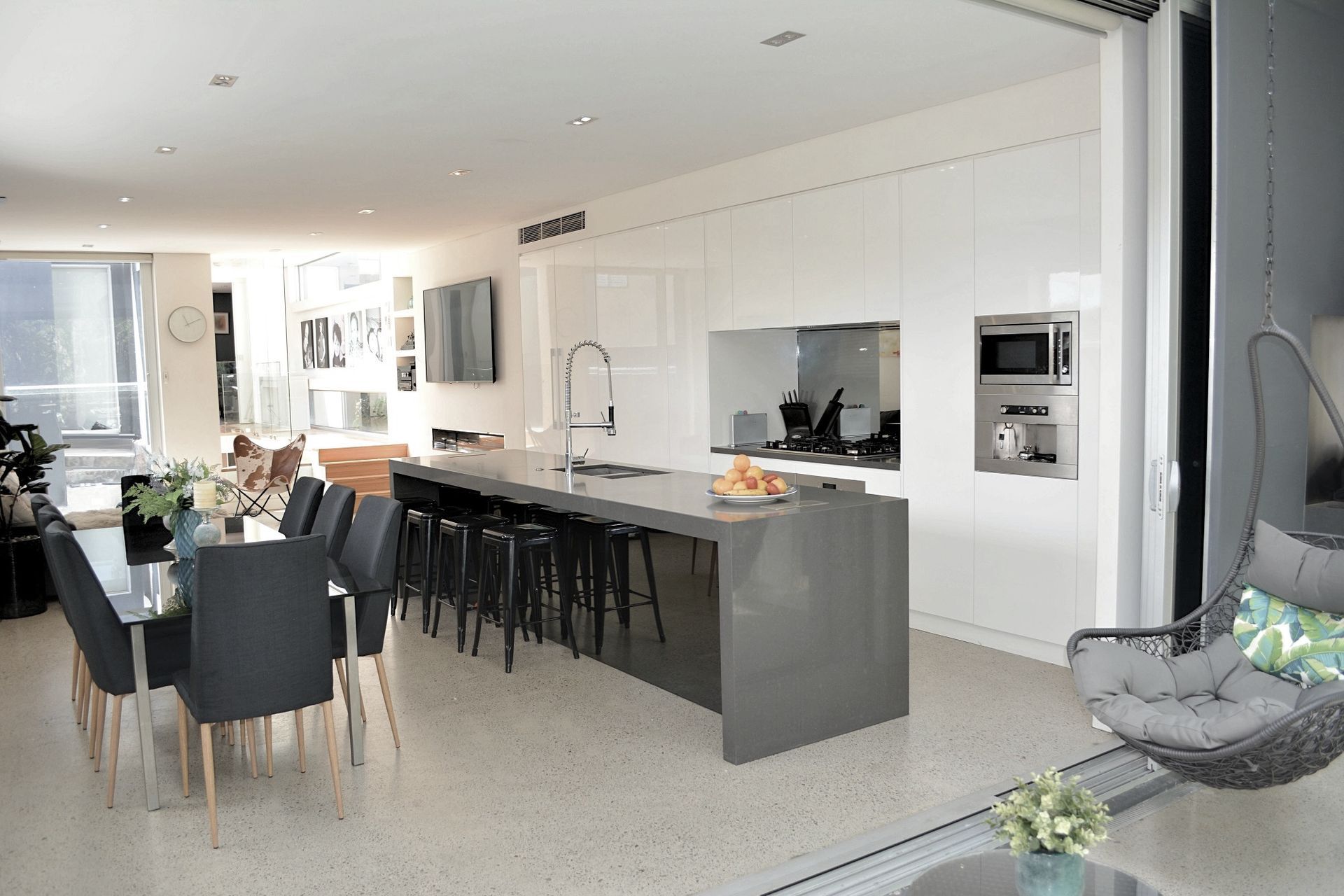 Hero Banner for Urban Edge Construction