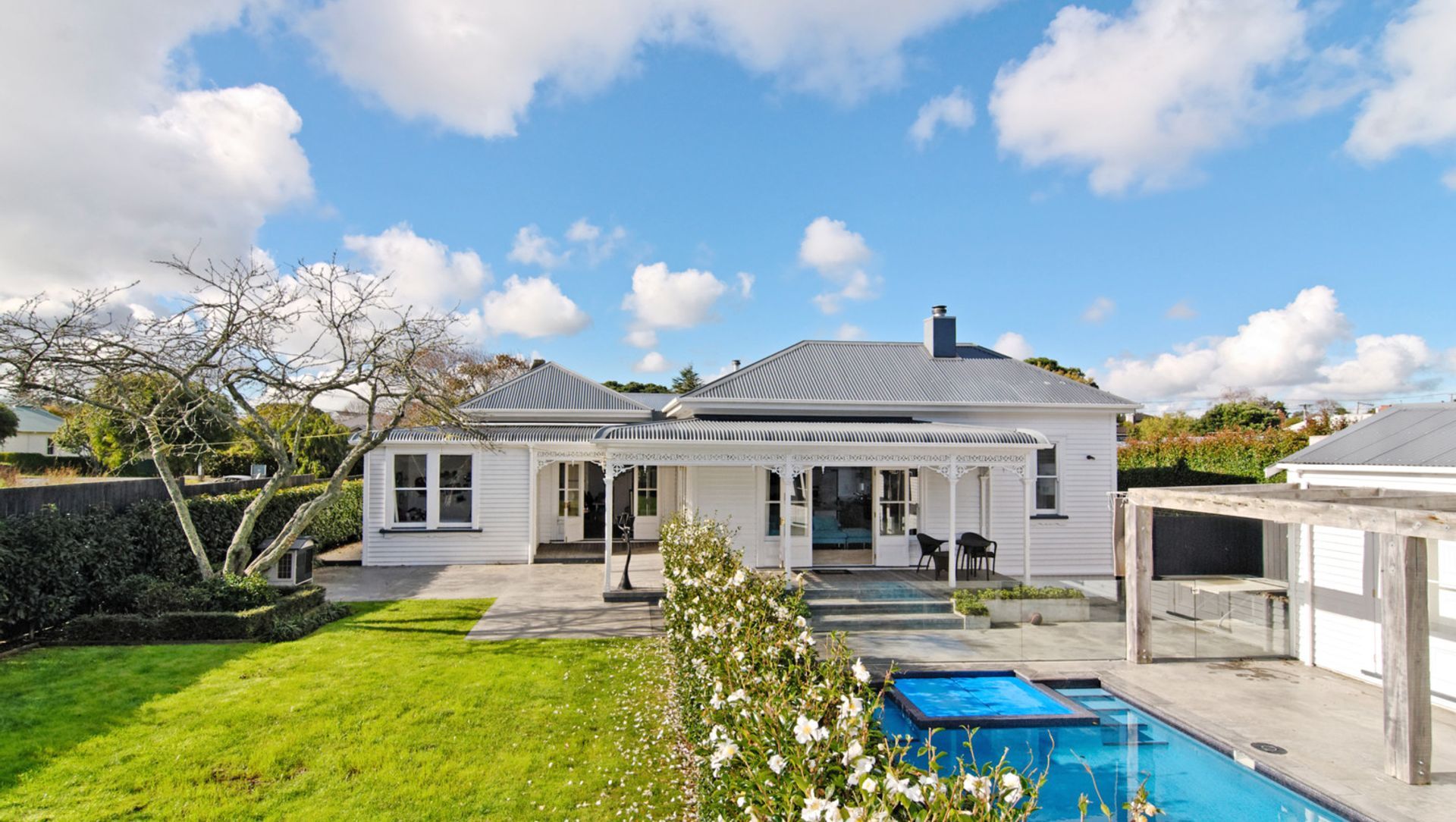 Villa Additions and Alterations banner