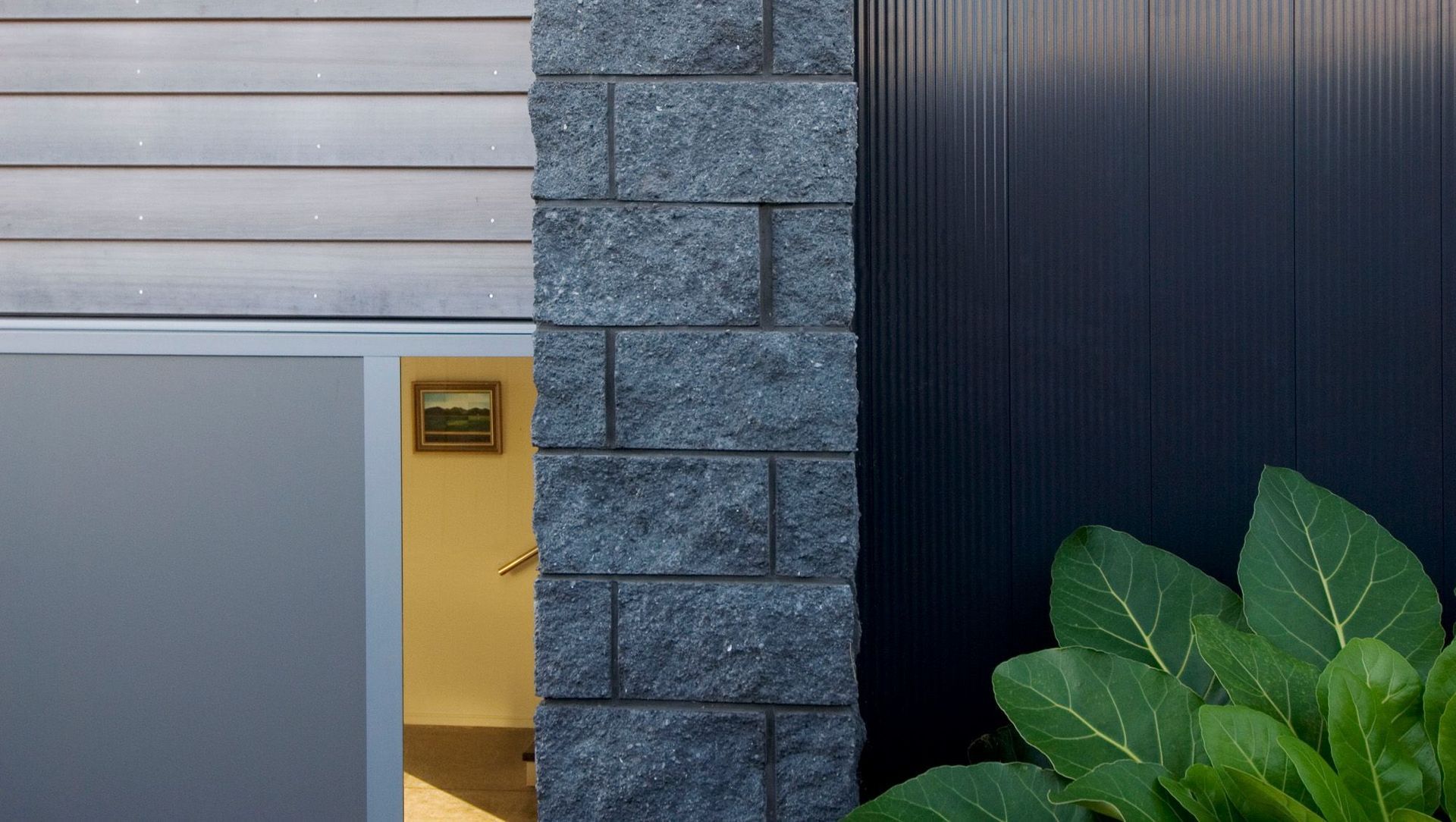 Waimanu Lagoon House banner